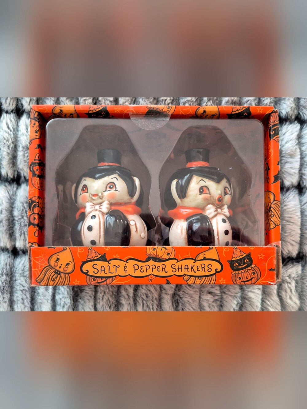 Johanna Parker Vampire Salt And Pepper Shakers
